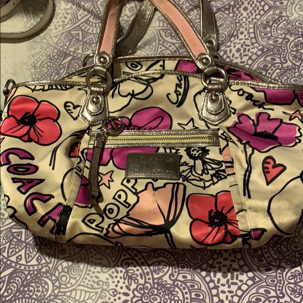 Poppy style handbag